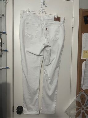 Levi's White Mid Rise Skinny Jeans